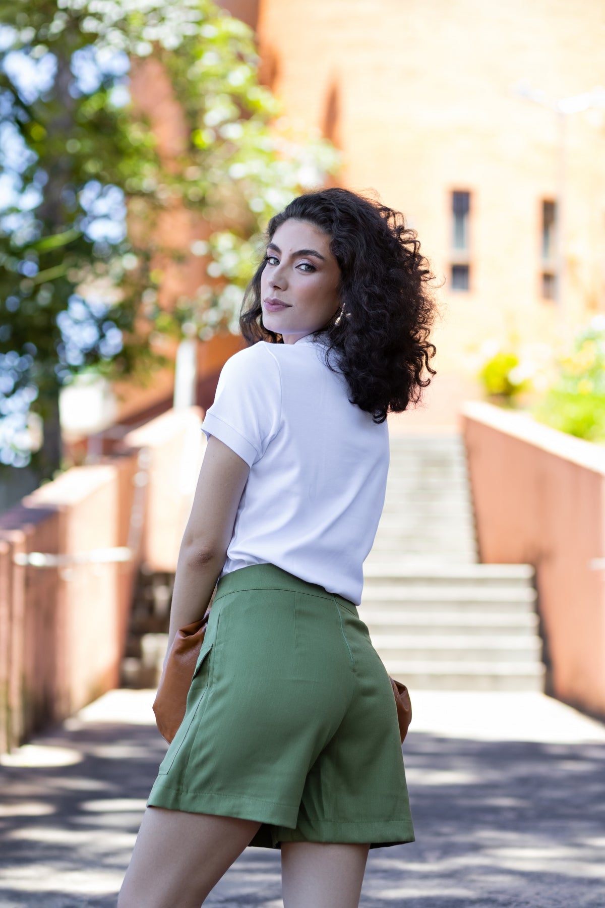Short Saia Verde Bolsos Frontais