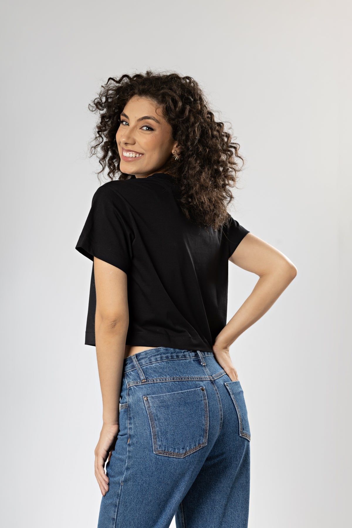 Camiseta Curta Básica Easy Preta Gola Redonda Algodão Egípcio