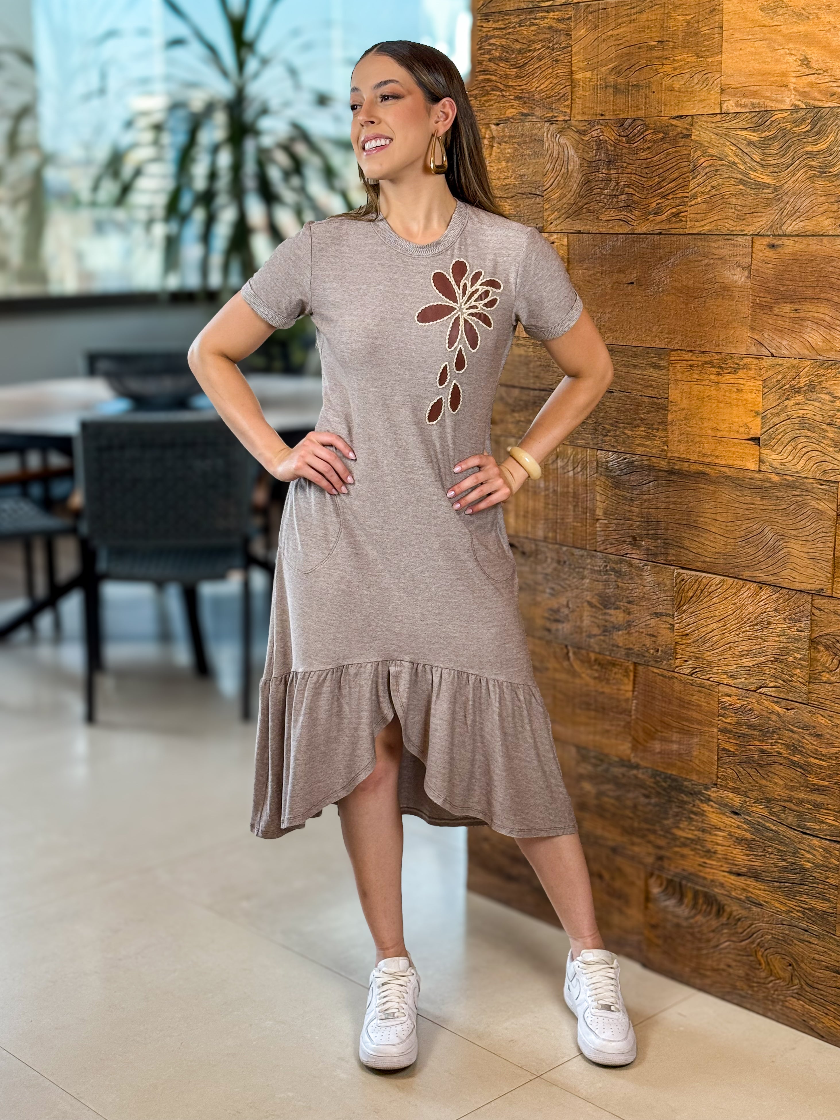 Vestido Malha Mídi Bordado Artesanal