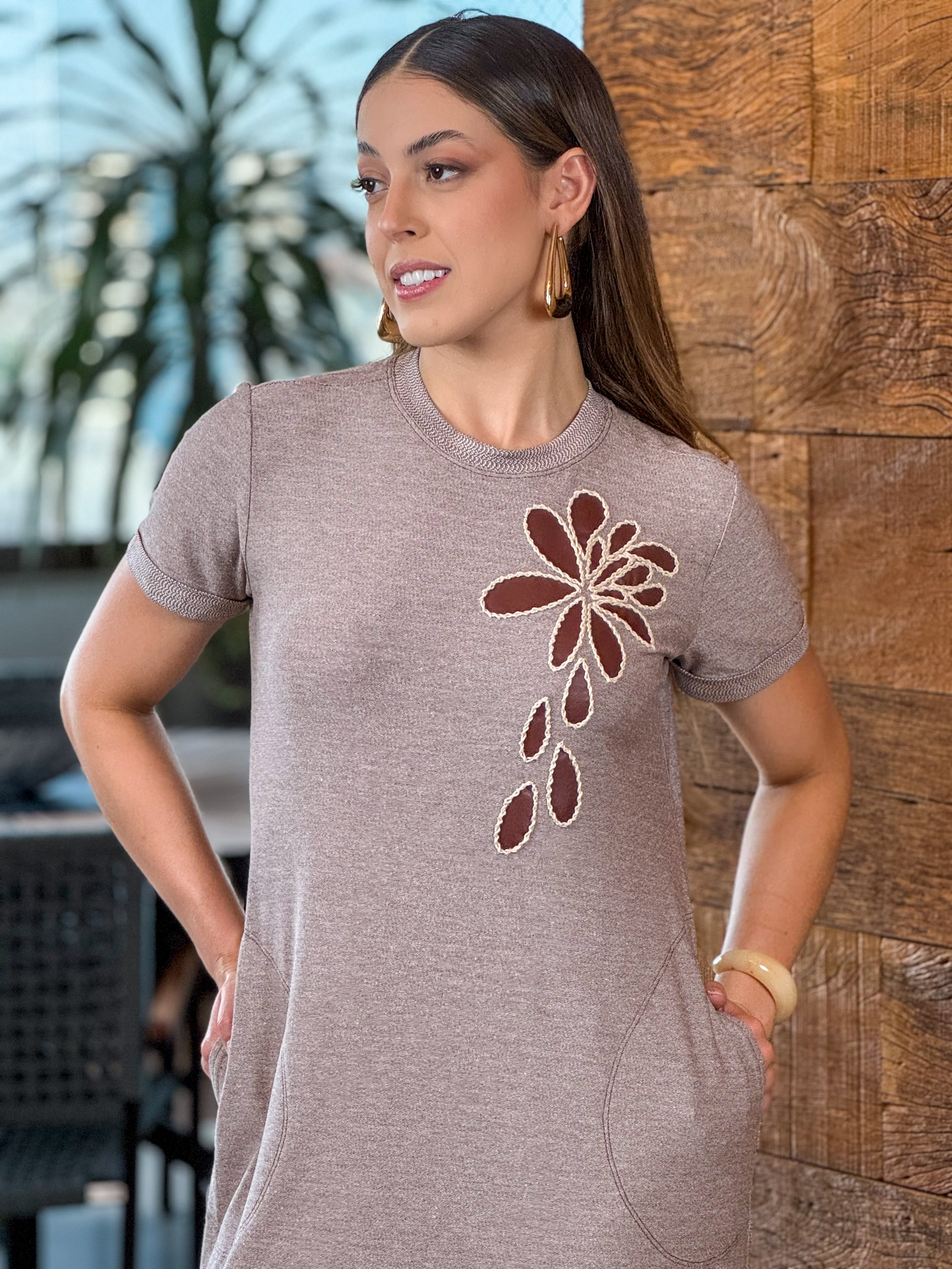 Vestido Malha Mídi Bordado Artesanal