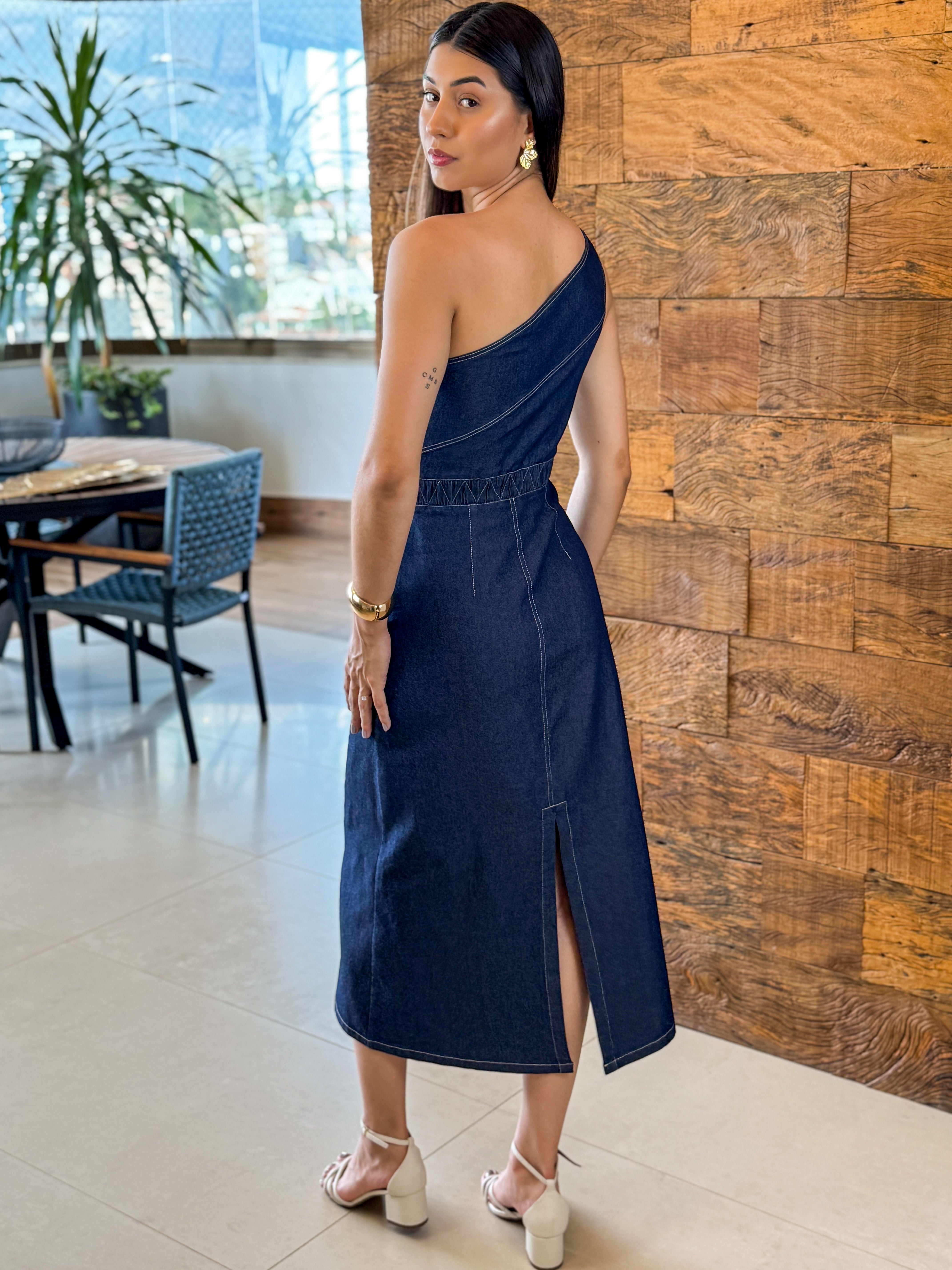 Vestido Mídi Jeans Fivela no Ombro