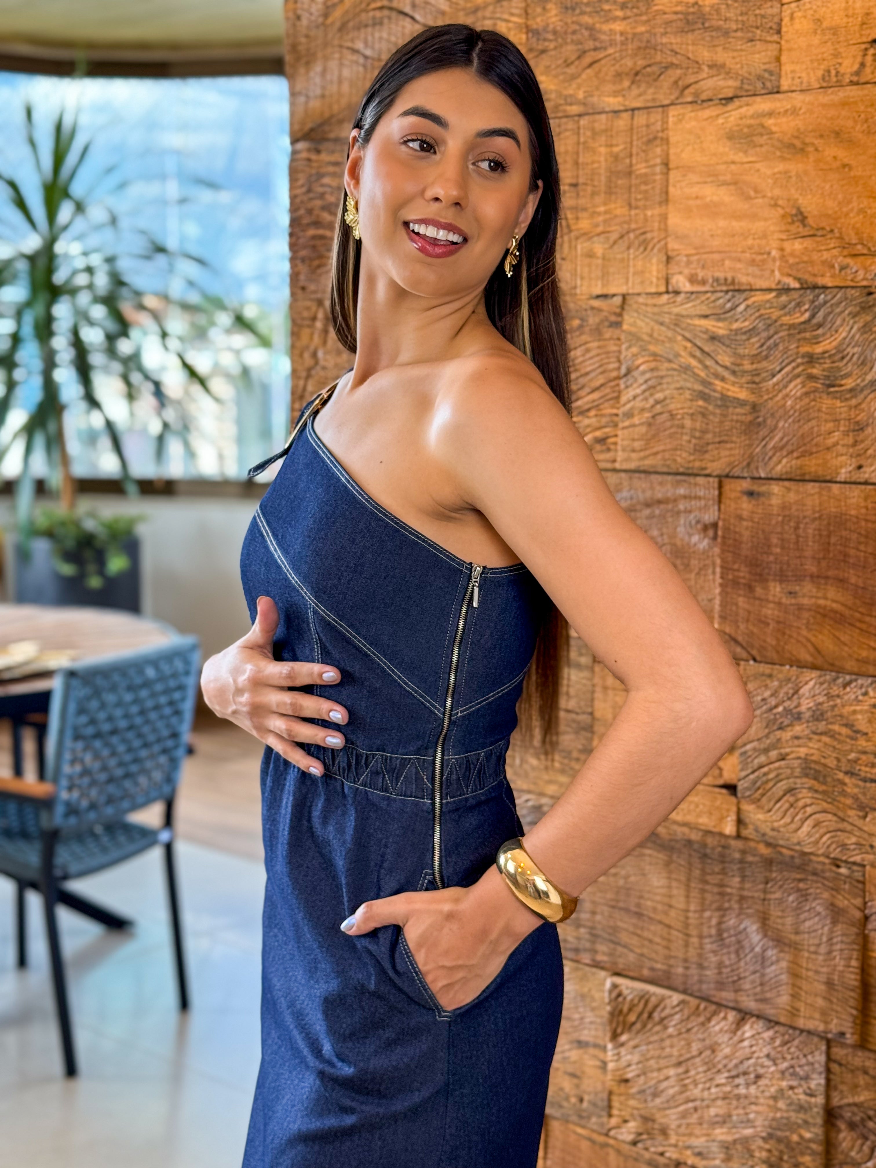 Vestido Mídi Jeans Fivela no Ombro