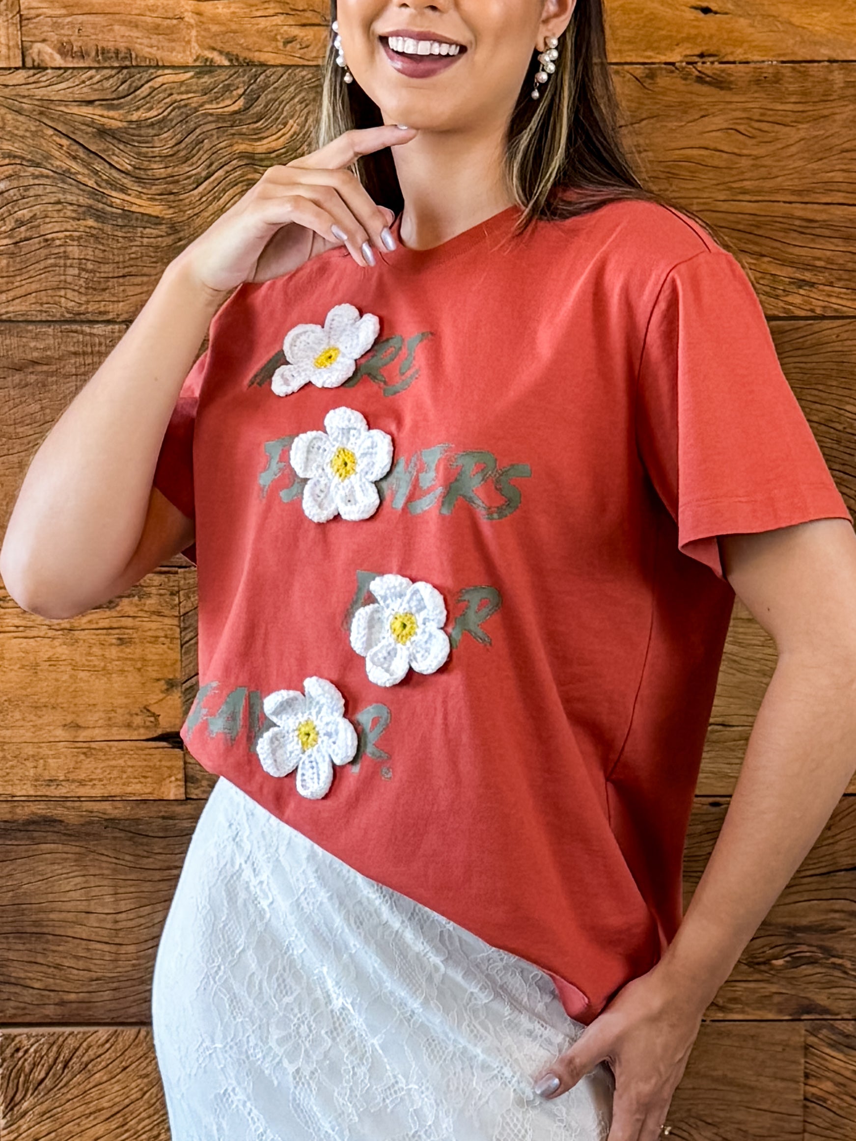 T-shirt Algodão Terracota com Aplicação de Crochê