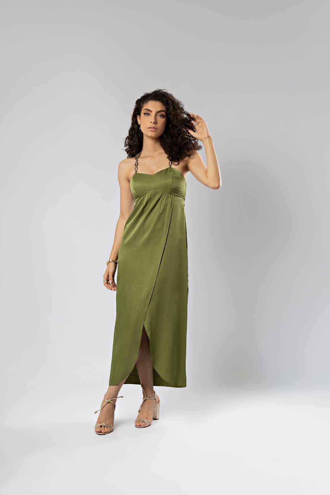 Vestido Mídi Verde Trespasse Frontal Detalhe Metálico nas Alças