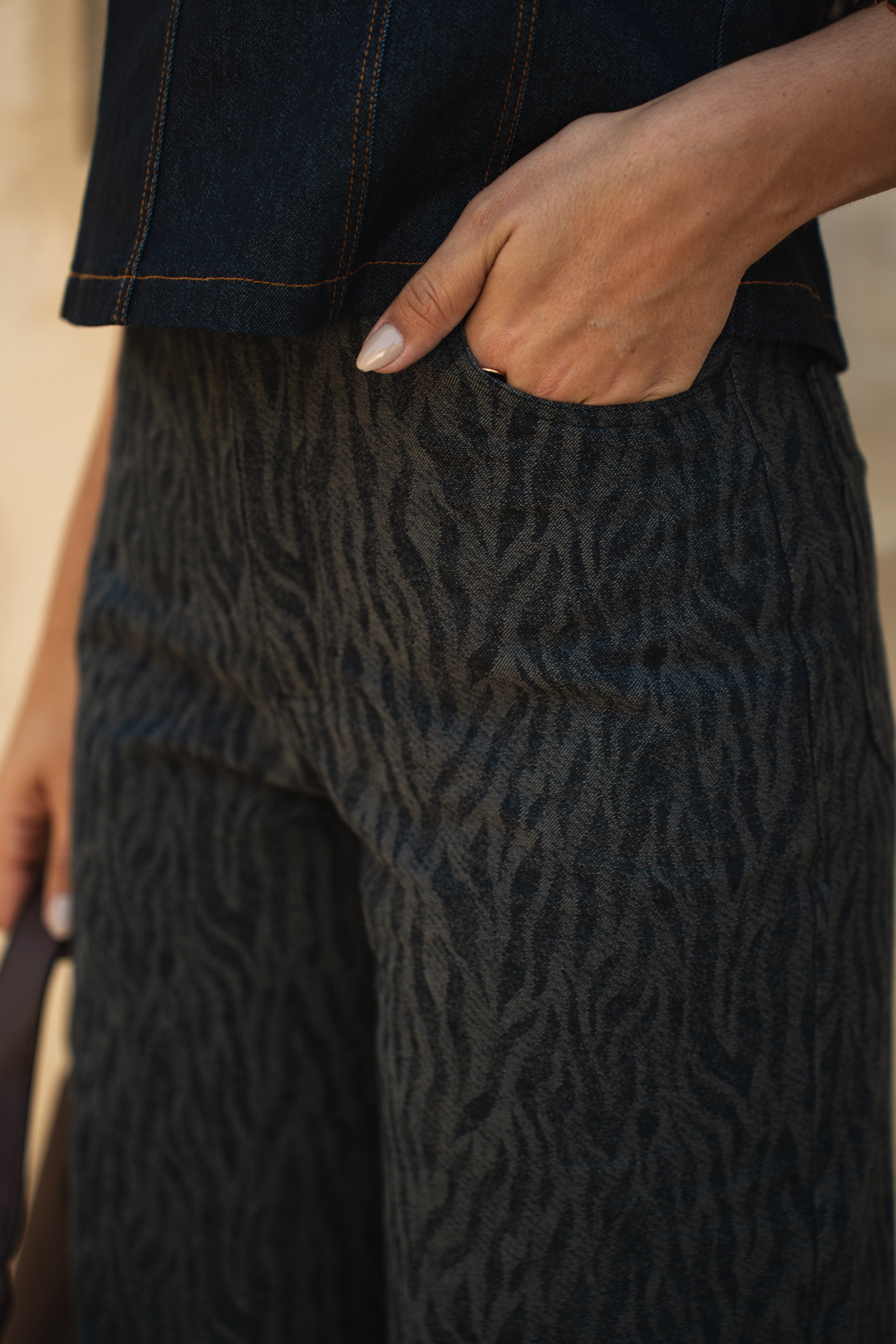Calça Culote Zabrada Preta em Jeans  Jacquard 100% Algodão