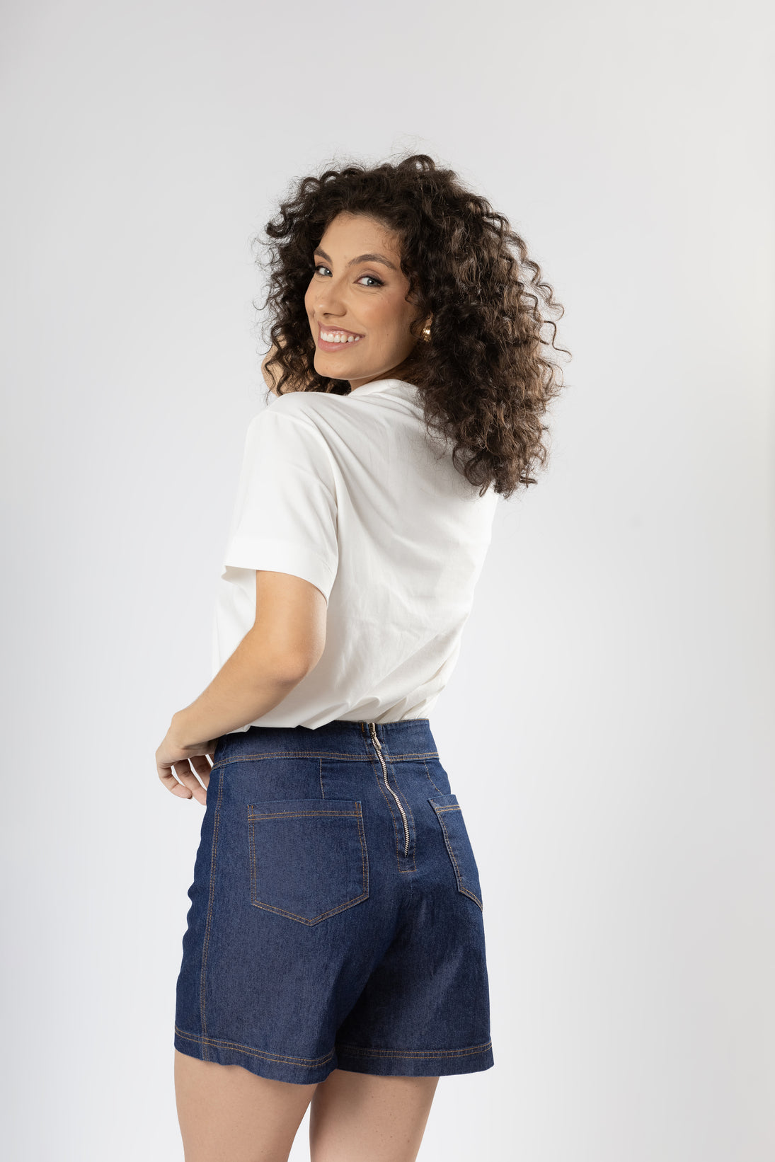 T-Shirt em Algodão Egípcio Easy Gola Alta Off White