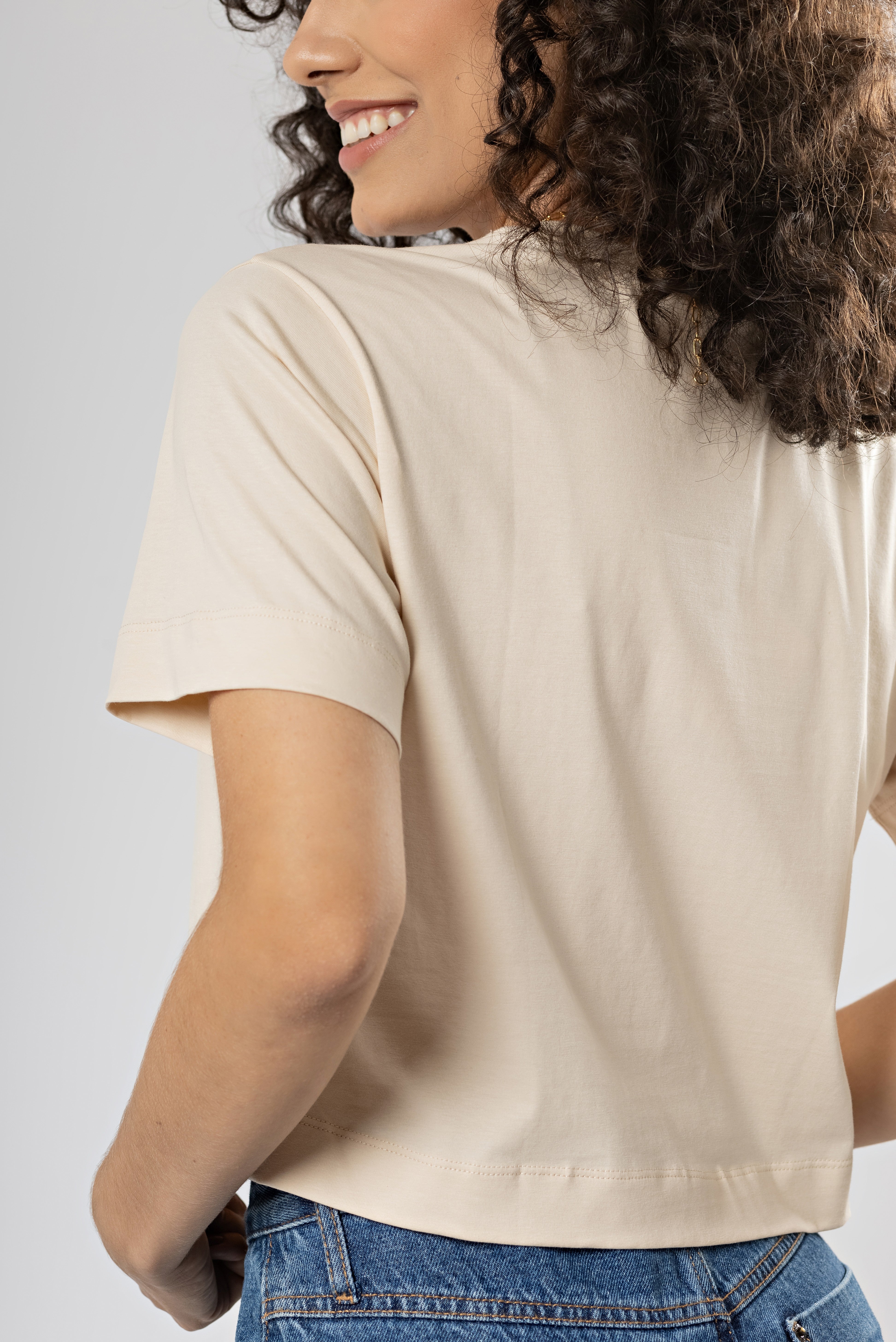 T-Shirt Curta em Algodão Egípcio Gola Redonda Easy Bege