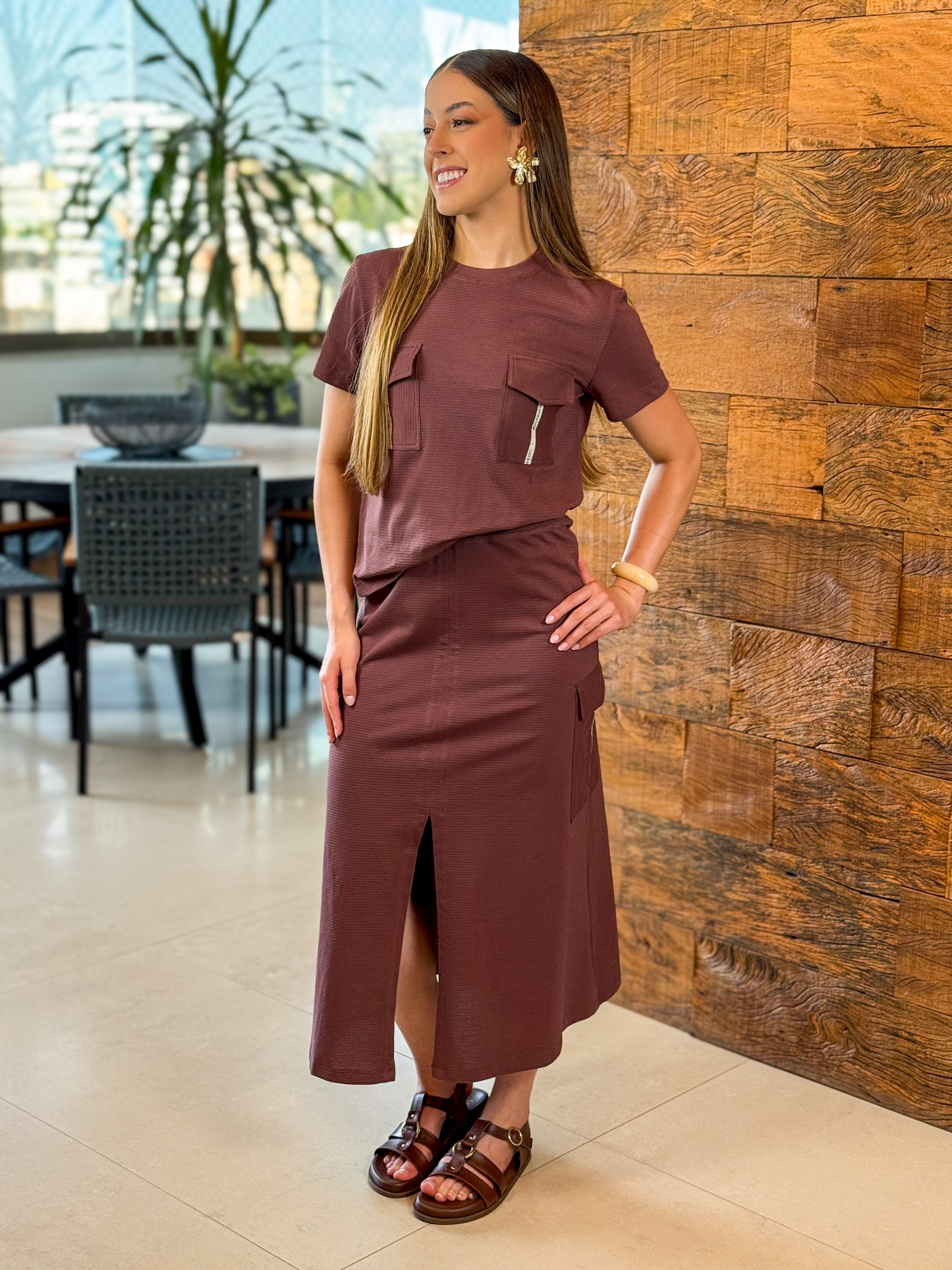 Saia Mídi Marrom Malha Texturizada