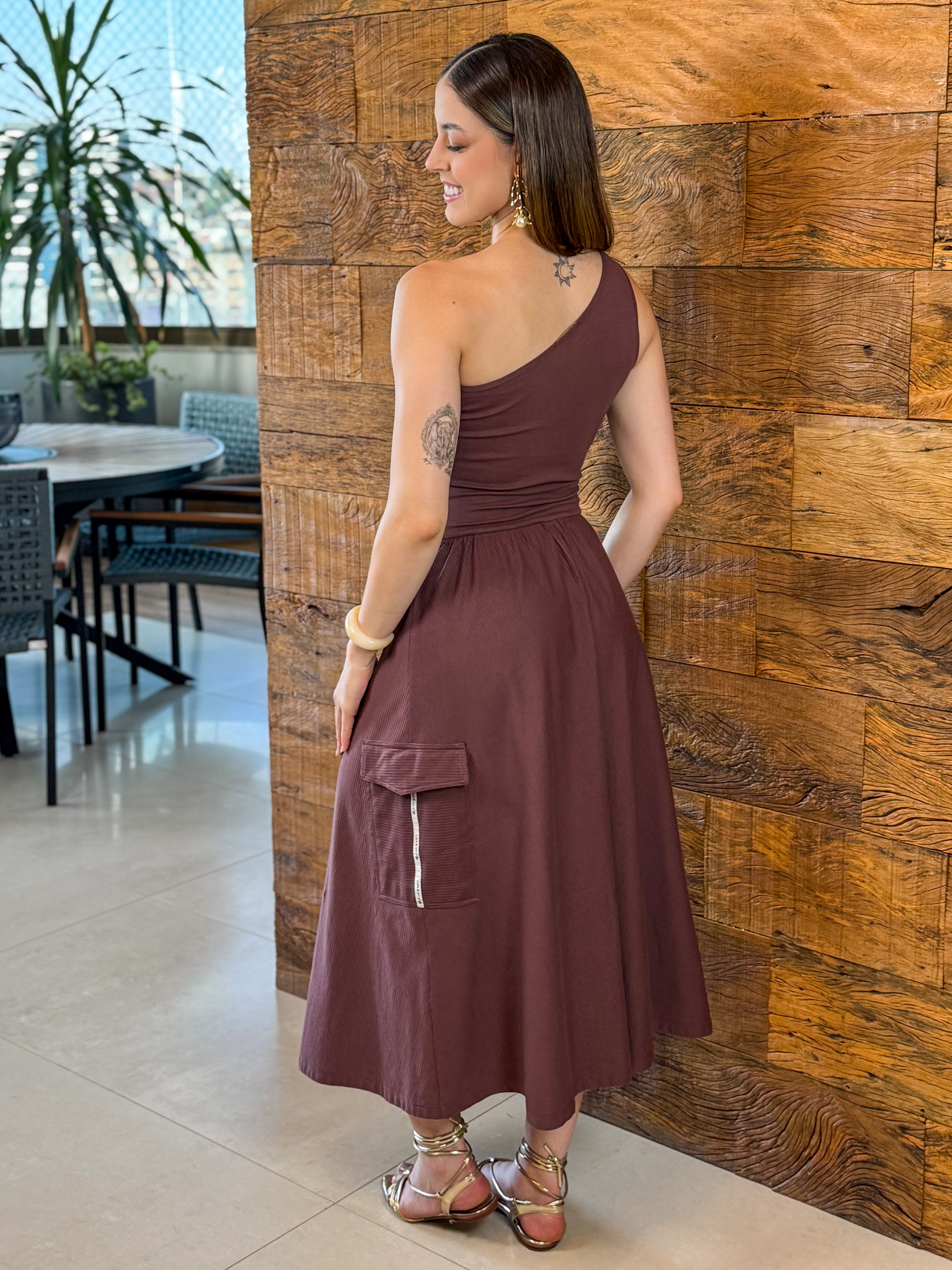 Vestido Mídi Marrom Comfy Chic