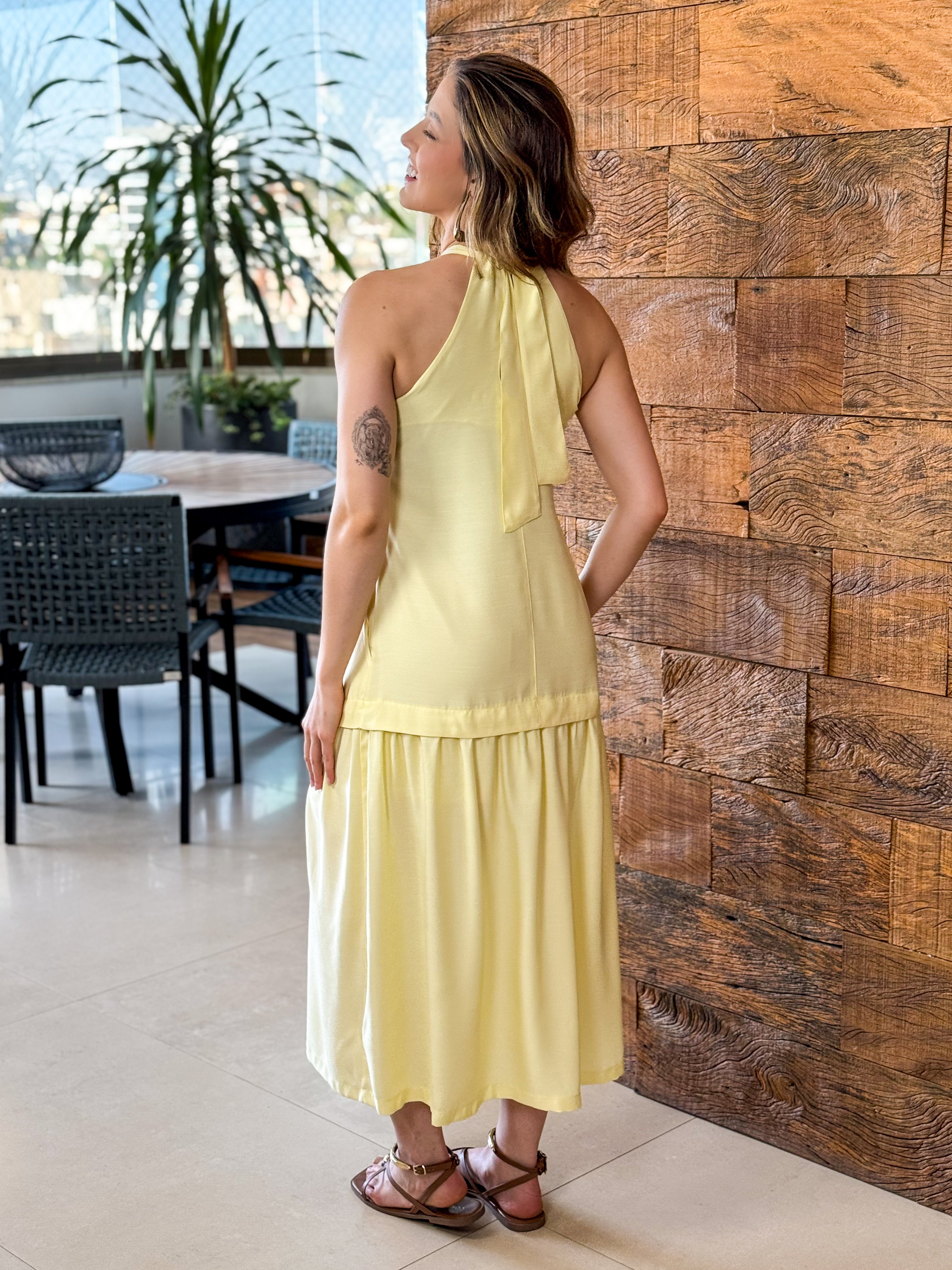 Vestido Mídi Amarelo Viscose Detalhe Metálico