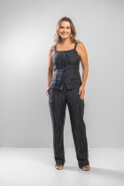 Blusa Preta Risca de Giz Desconstruída 