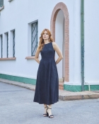 Vestido Mídi Preto Texturizado Decote nas Costas
