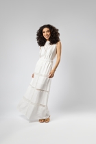 Conjunto Saia Midi e Blusa Off White com Trabalhos Artesanais 